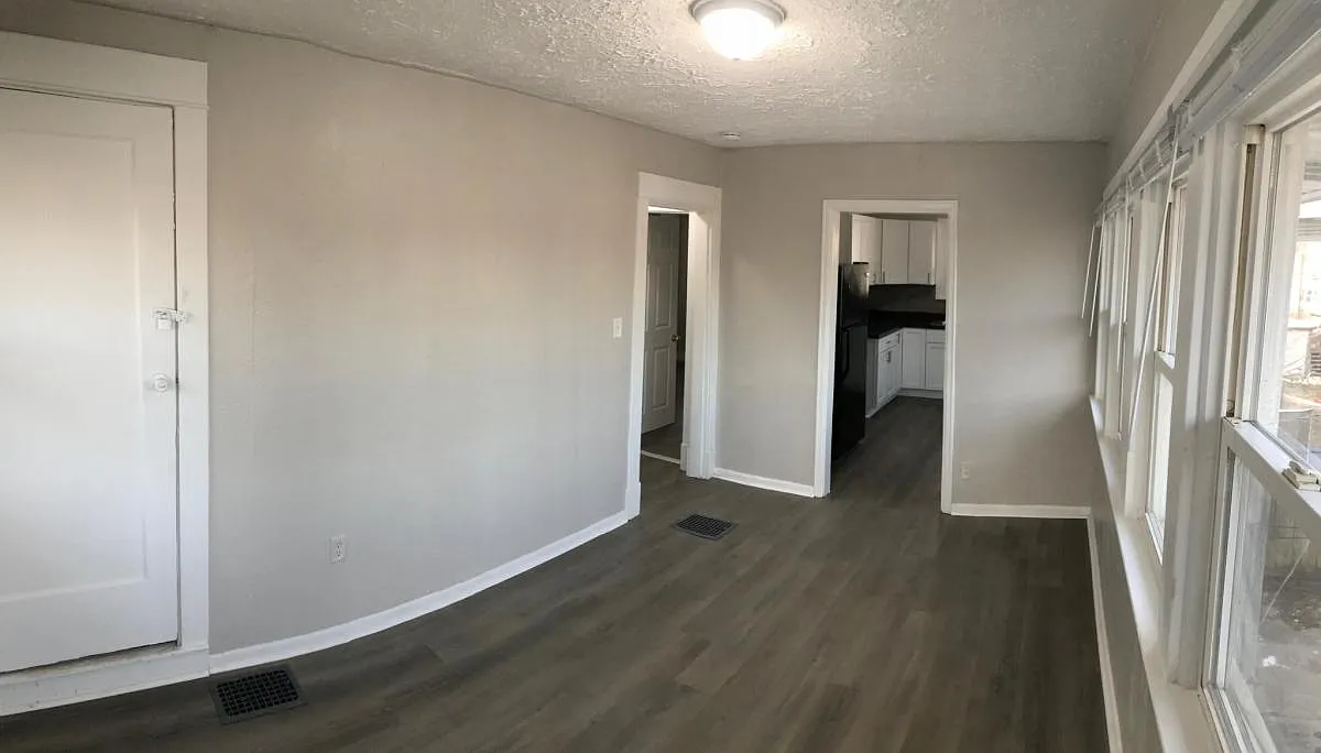815 Dawson Street - 3 — Photo 3