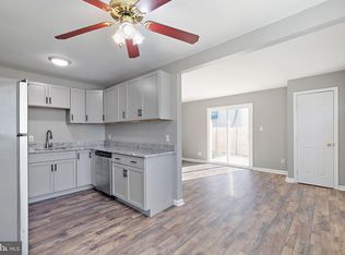 2208 Dickens Ter, Newark, DE 19702