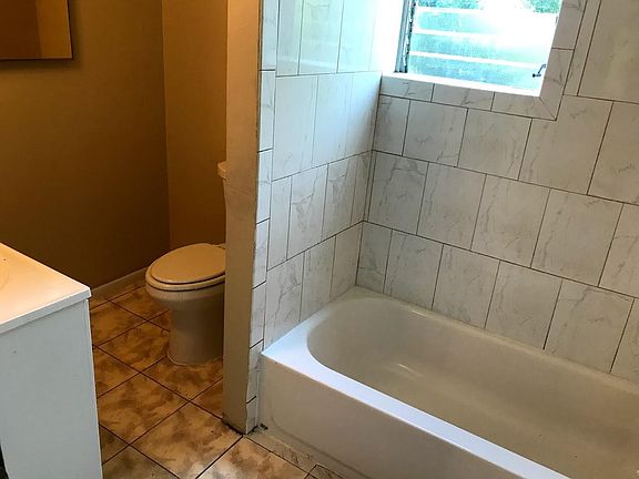 5th image of 1319 E Sitka St APT B