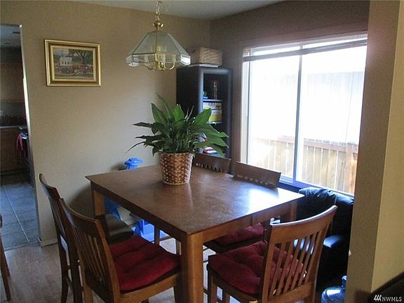 2nd image of 17428 17th Ave E