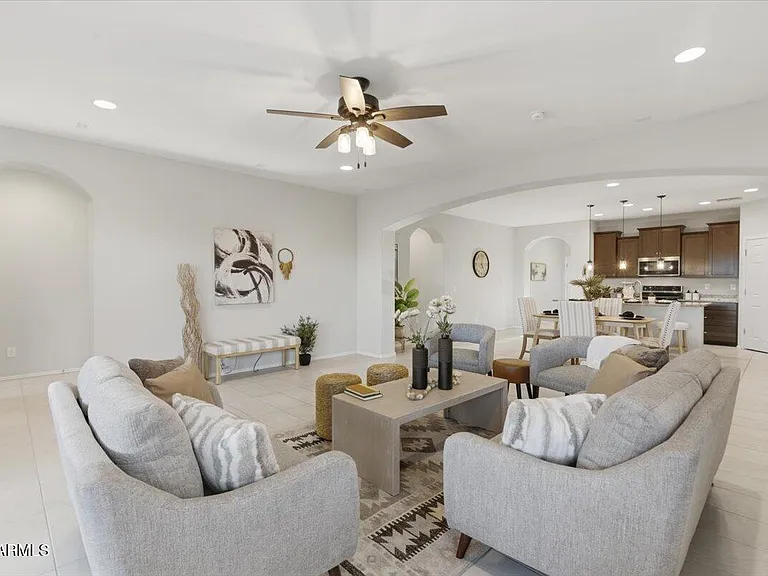 3745 N Astoria Dr — Photo 16