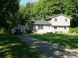 12600 N Budd Rd, Burt, MI 48417