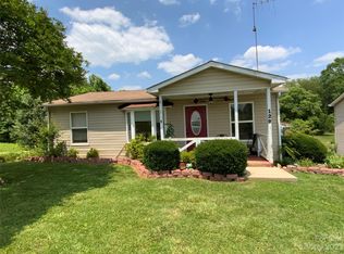 129 Cowan Ln, Statesville, NC 28625