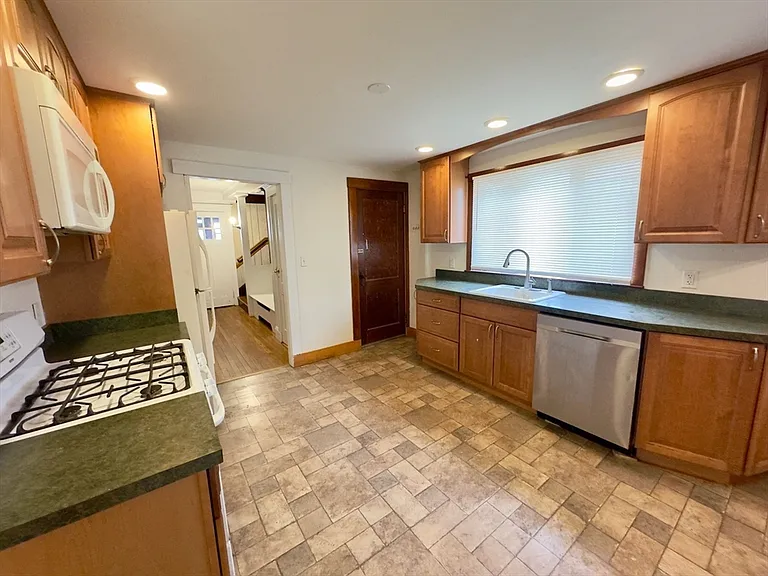 50 Cushing St — Photo 10
