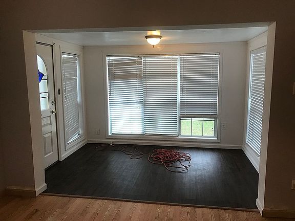 4th image of 2402 Cleveland Ave