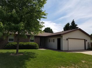 2333 W Harvest Dr, Appleton, WI 54914