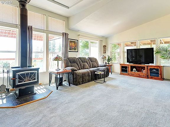 5th image of 23612 NE 246th Ct