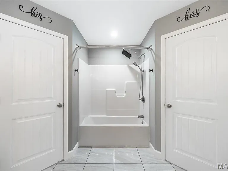 407 Sammy Ln — Photo 21