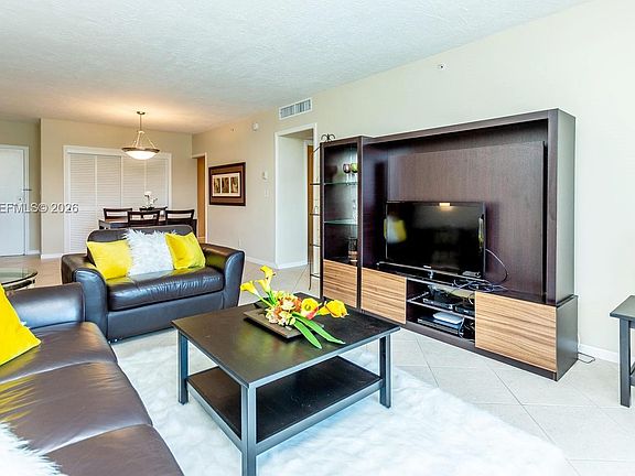 5th image of 3000 S Ocean Dr APT 316