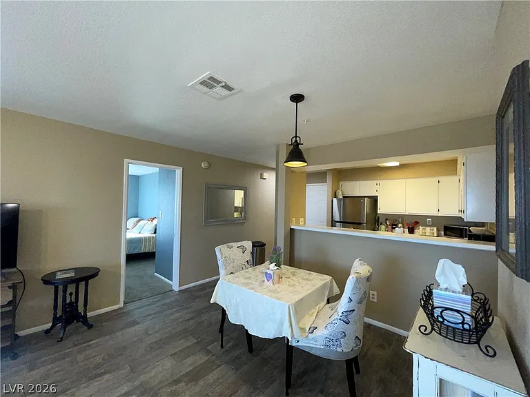 2040 Mesquite Ln #104 — Photo 18