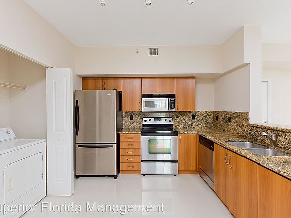 3rd image of 250 NE 3rd Ave #1513