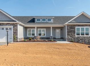 213 Jocelyn Ln, Waynesboro, VA 22980
