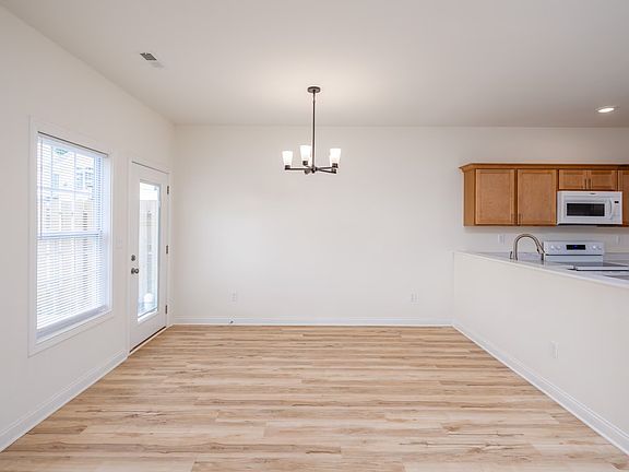 4th image of 7437 Russellville Rd #712