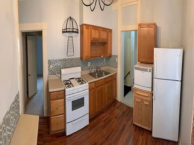 143 E Hudson St #A — Photo 8