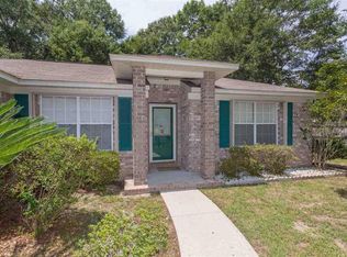 5115 Glover Ln, Milton, FL 32570