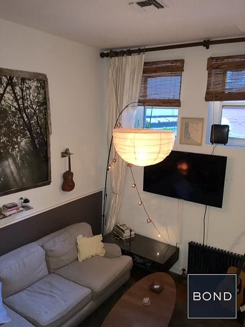 1st image of 11 E 12th St