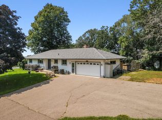 7305 Argenta Ct, Inver Grove Heights, MN 55077