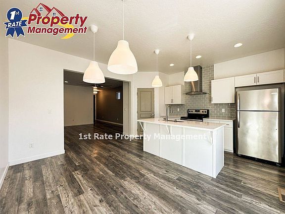 5th image of 2164 W Bella Ln