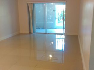 3040 Holiday Springs Blvd APT 101, Margate, FL 33063