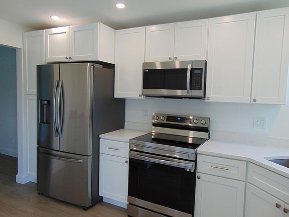 2nd image of 3595 Birdie Dr APT 304