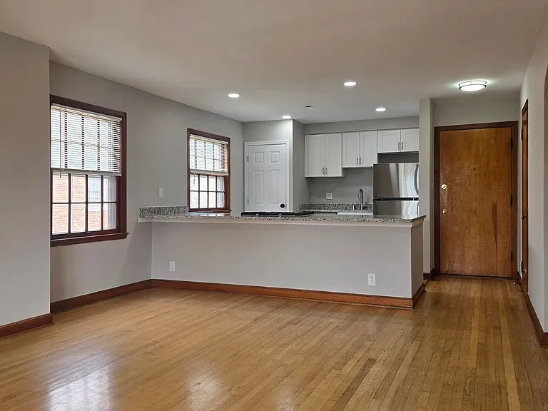 5515-5519 W Martin Dr — Photo 28