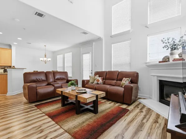 2535 Champagne Dr, Irving, TX 75038