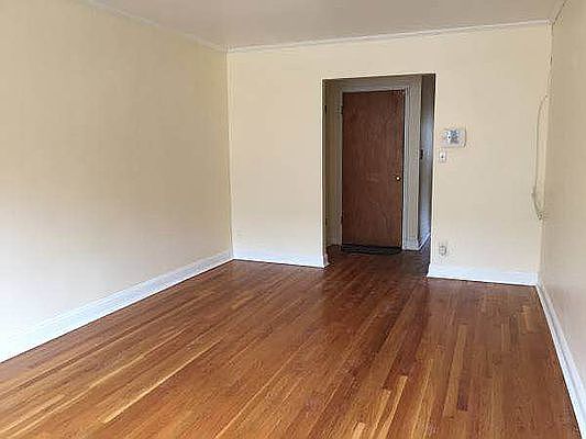 4th image of 28-12 30th St #2