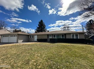 174 Evergreen Rd, Hollidaysburg, PA 16648