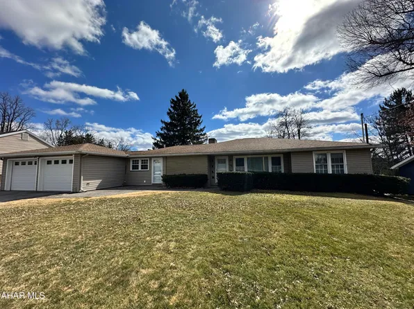 174 Evergreen Rd, Hollidaysburg, PA 16648