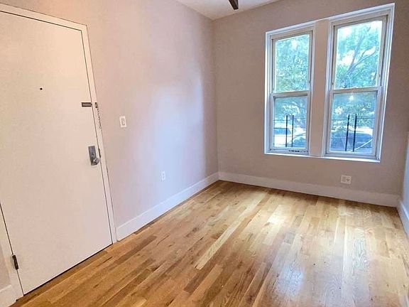 5th image of 191 Sumpter St APT 1