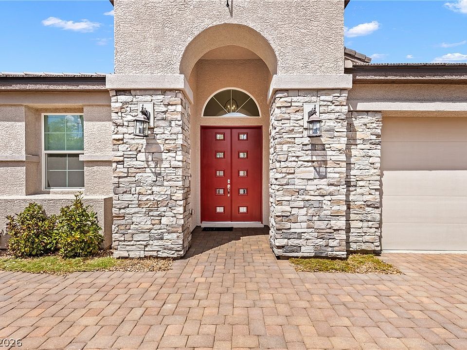 1st image of 625 Robin Ln