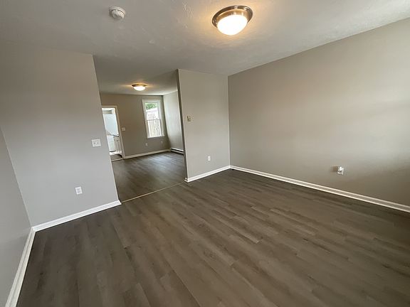 2nd image of 215 Fulton St