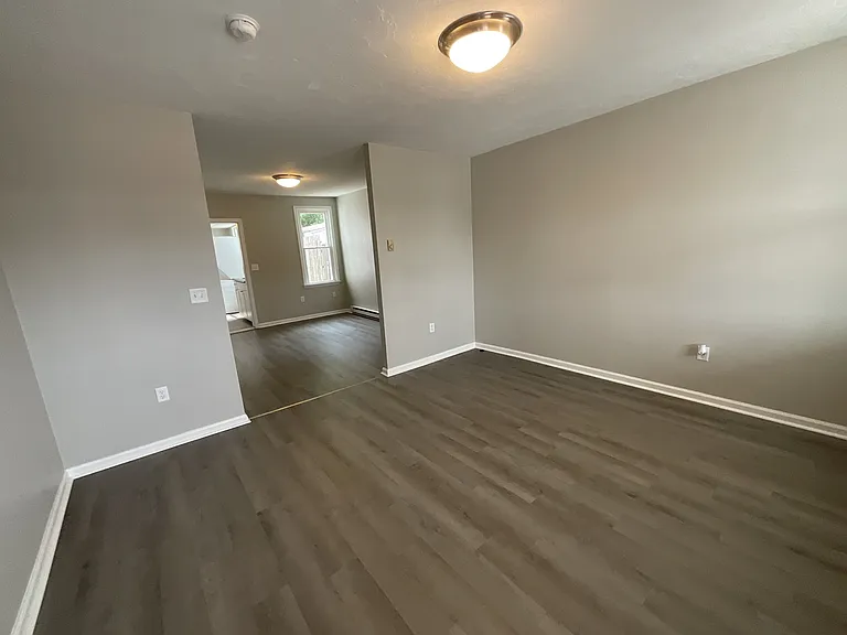 215 Fulton St — Photo 2