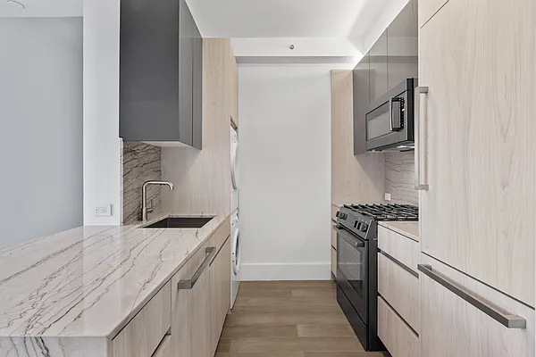 Rented by Greystar | media 26