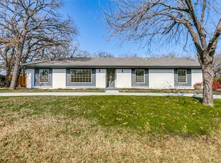 1914 Windlea Dr, Euless, TX 76040