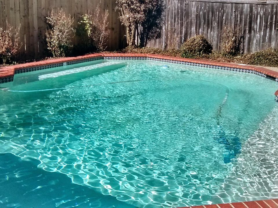 1st image of 3117 Mayfair Dr