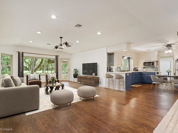 3rd image of 4732 Baylor Camp Rd