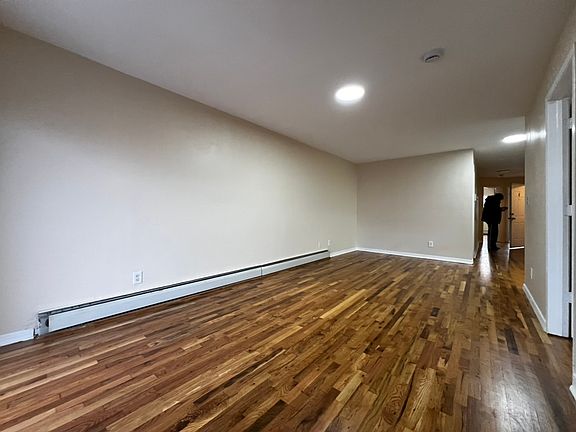 4th image of 8084 Cypress Ave #2