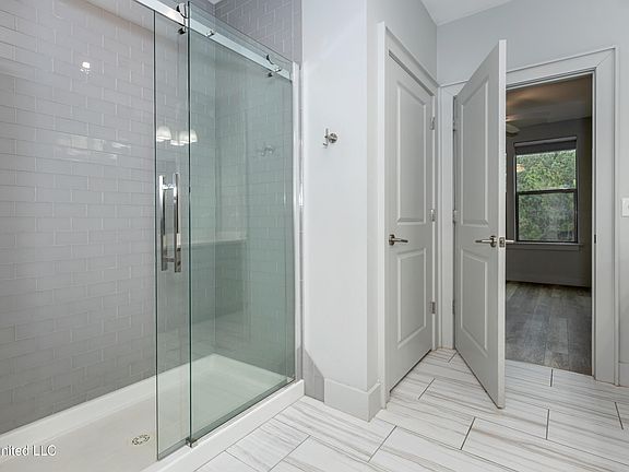 5th image of 2501 Bienville Blvd #421