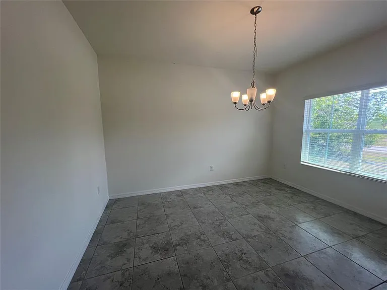 354 Albatross Rd — Photo 4