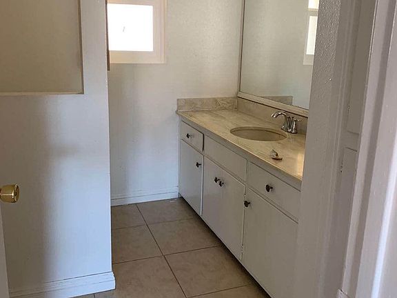 2nd image of 415 Pomelo Ave APT G