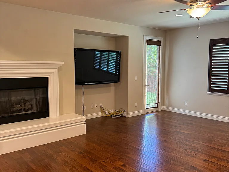 7056 Emerson Ln — Photo 7