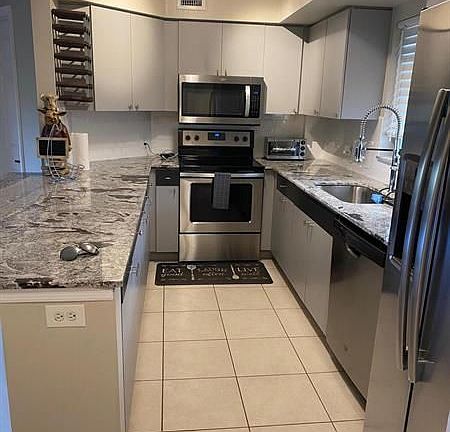 3rd image of 2105 Lavers Cir APT 507