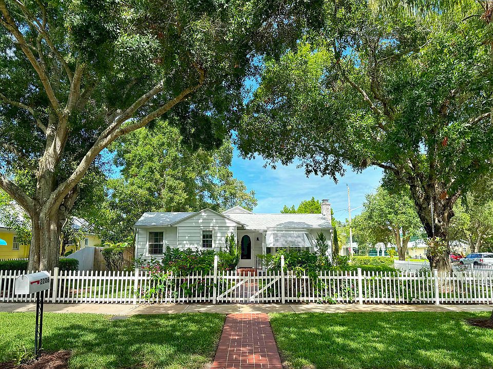 1st image of 2206 18th Avenue