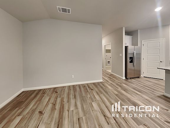 3rd image of 13647 Emerson Way