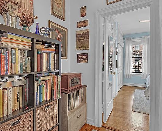 5th image of 222 E 82nd St APT 4D
