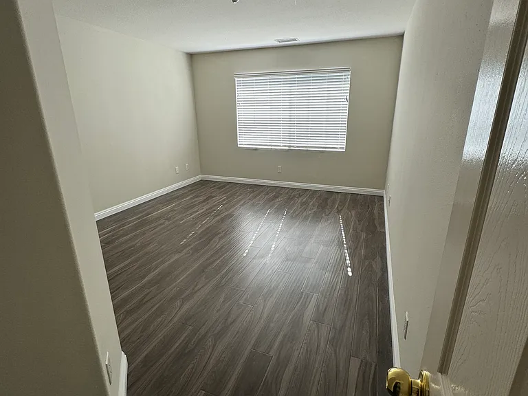 1562 Amber Creek Ct — Photo 4
