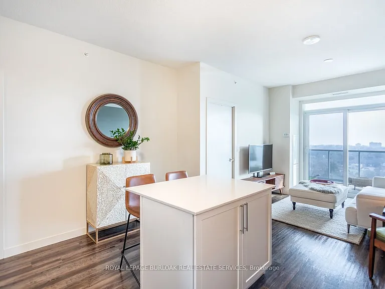 2093 Fairview St #1405 — Photo 6