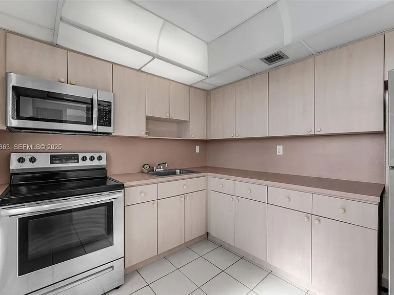 14180 SW 84th St #508G — Photo 10