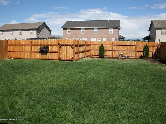 2nd image of 437 Country Club Ln #B